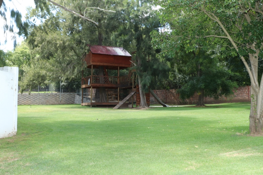 4 Bedroom Property for Sale in Harrismith Rural Free State